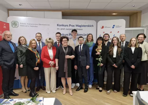 Wręczenie nagród laureatom konkursu Polskiego Towarzystwa Ekonomicznego na najlepszą pracę magisterską i licencjacką